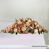 Цветочная композиция на камин