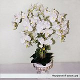 Цветочная композиция из 7 белых орхидей